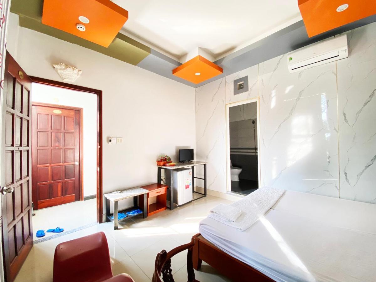Ngoc Kha Tu 1 Hotel Long Xuyen Exterior photo